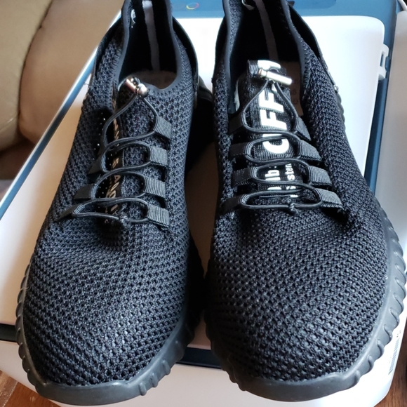 steel toe sneakers for men